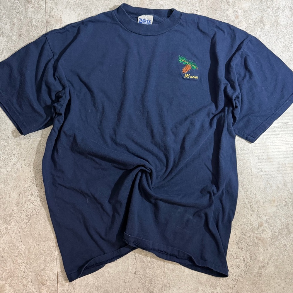 Vintage 90's Embroidered Graphic Navy Blue Oversized Maine Tee Thrashed XL